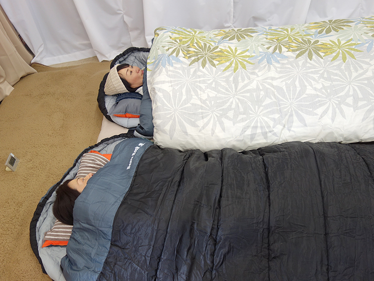 暖房費節約のために寝袋（シュラフ）と布団で比較をしてみた | ゴリラキャンプ部