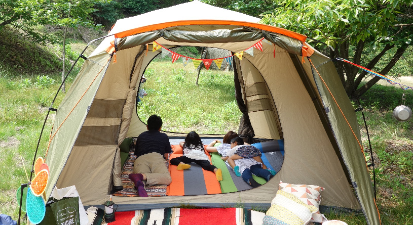 4人で使うワンタッチのテントを選ぼう！広々・快適に過ごせるテントはこう選びます