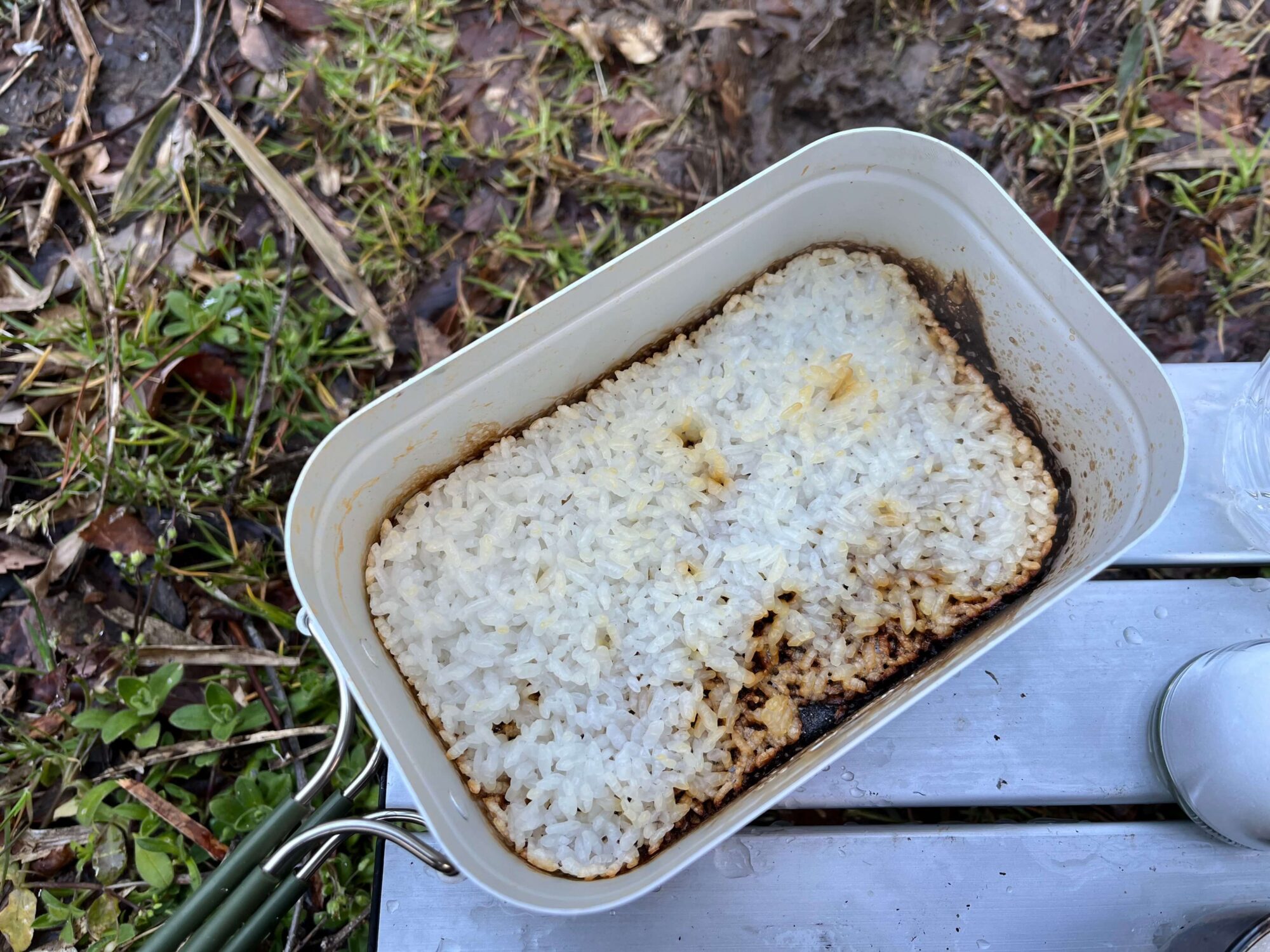 ちょっと焦げてしまったご飯の写真