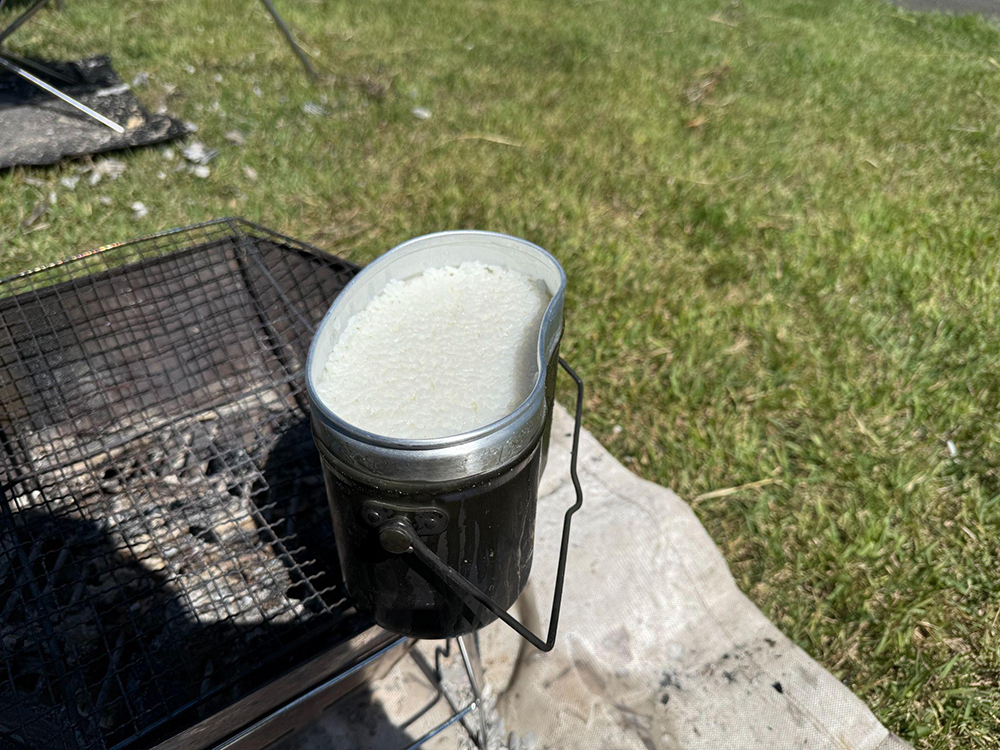 飯ごうで炊くごはん